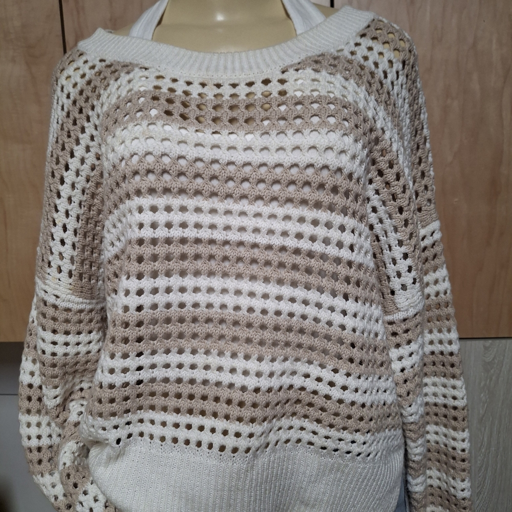 💋Pink Republic Beige and White Off-the-Shoulder Sweater💋